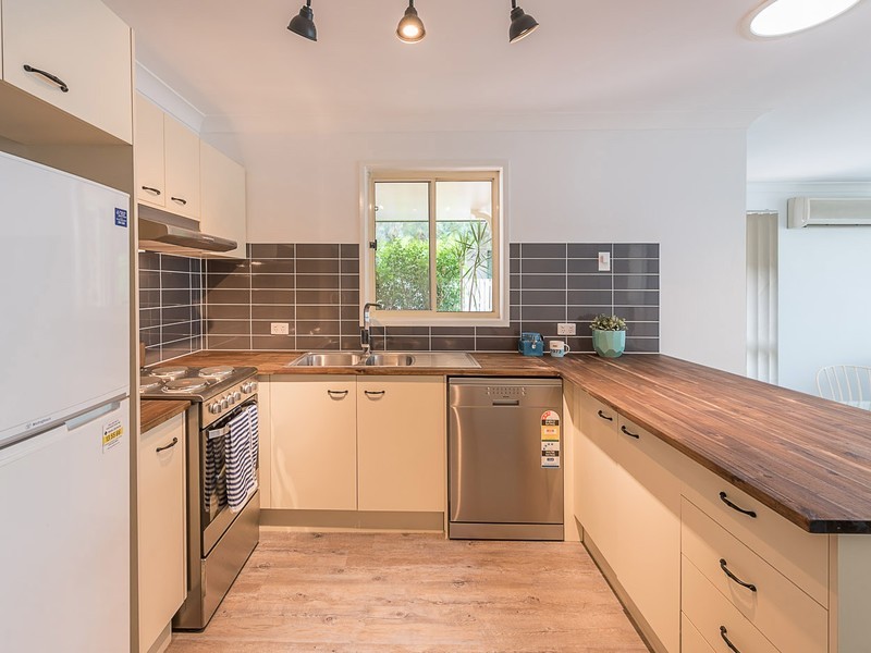 2/95 Wallace Street, Chermside QLD 4032