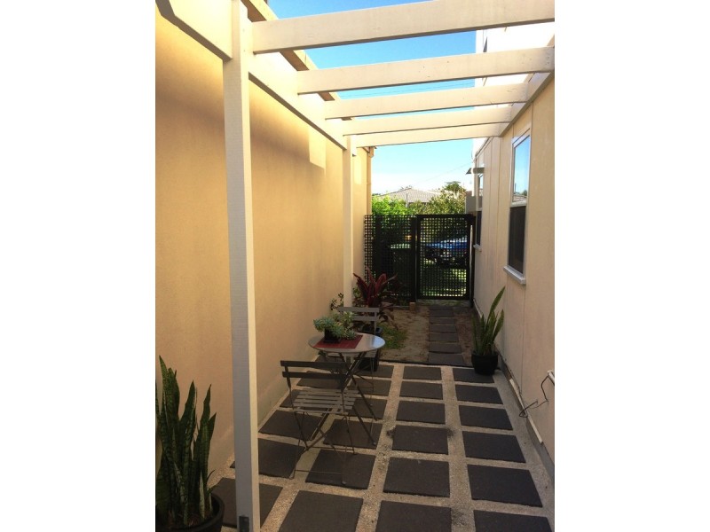 3/16 Ocean Street, Runaway Bay QLD 4216
