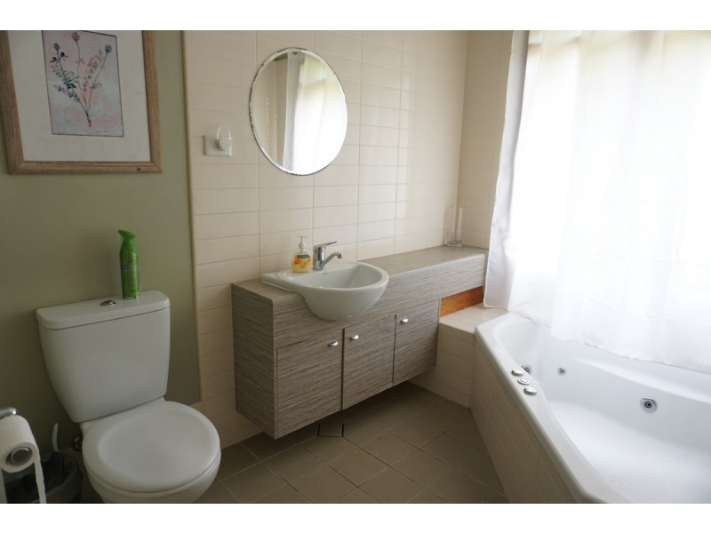 15 Attadale Court, Elanora QLD 4221