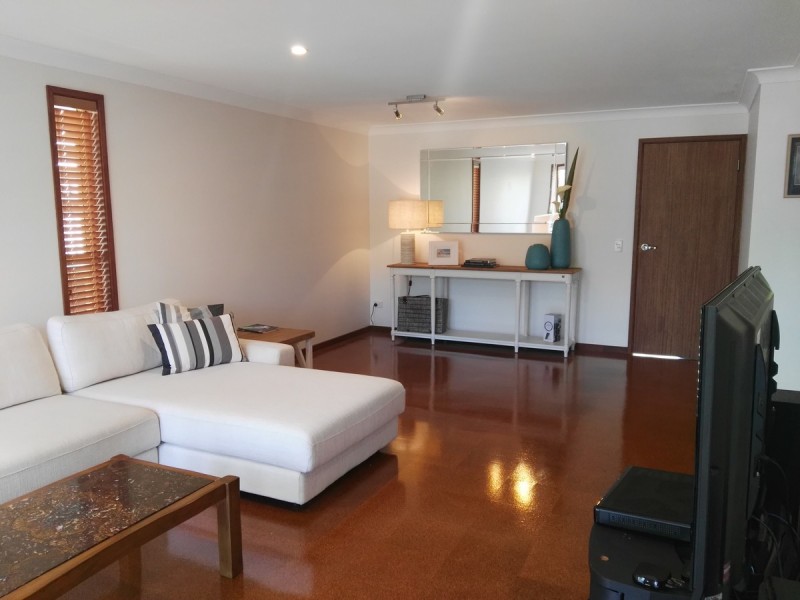 34 Bronzewing Close, Elanora QLD 4221