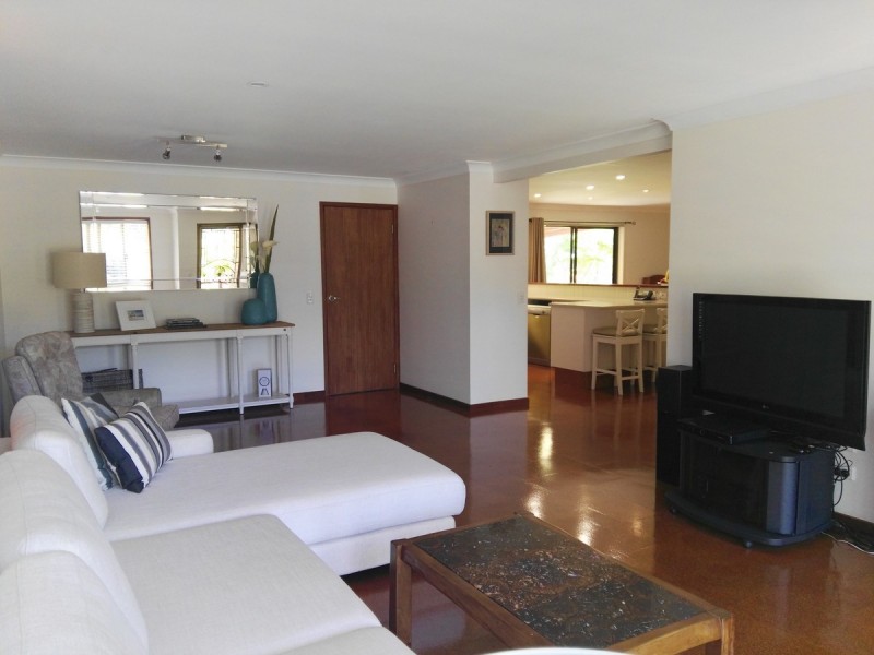 34 Bronzewing Close, Elanora QLD 4221