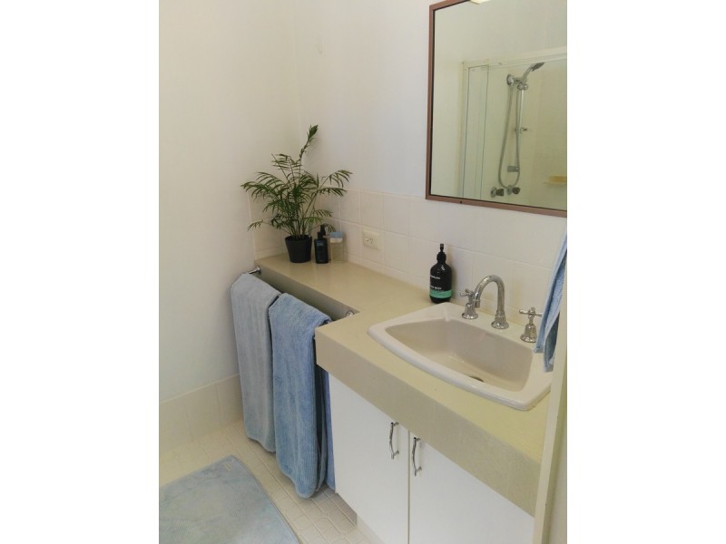 34 Bronzewing Close, Elanora QLD 4221