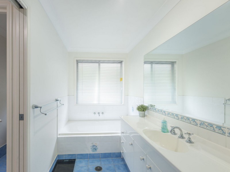 23 Coorumbene Court, Tallai QLD 4213