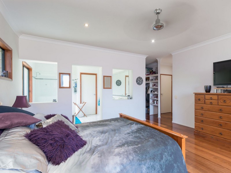 23 Coorumbene Court, Tallai QLD 4213