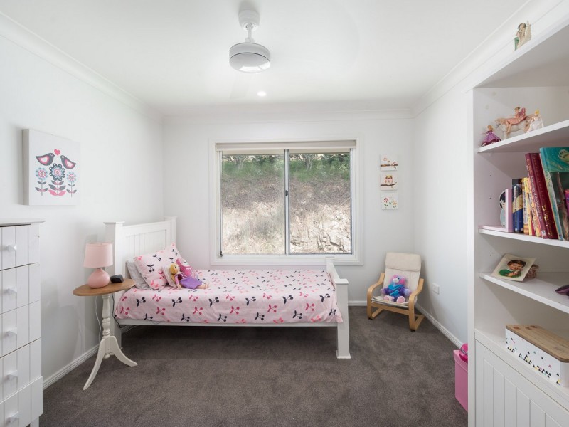 13 Duke Crt, Tallai QLD 4213