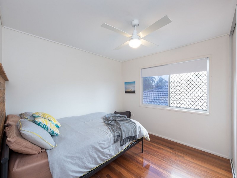 96 Chainey Avenue, Miami QLD 4220