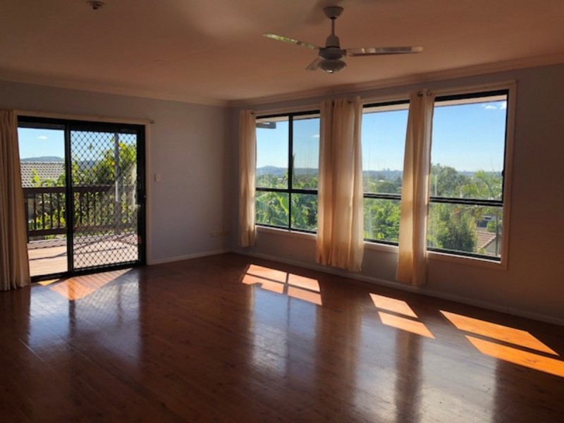 31 Kincaid Drive, Highland Park QLD 4211