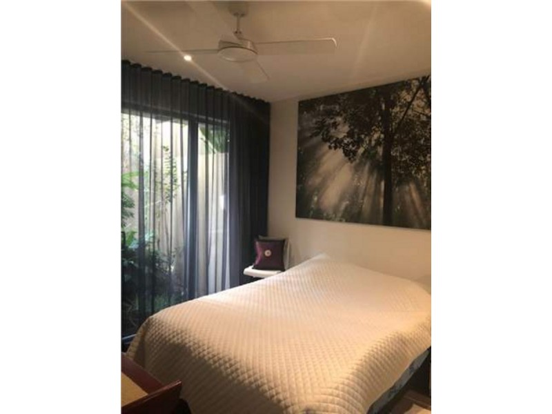 56 Watts Drive, Varsity Lakes QLD 4227
