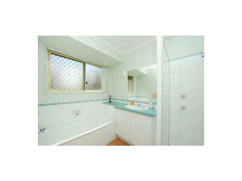 2 Lyrebird Place, Wurtulla QLD 4575