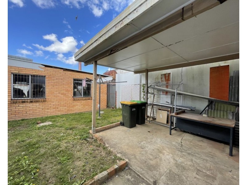 1 Cooper Street, Macksville NSW 2447