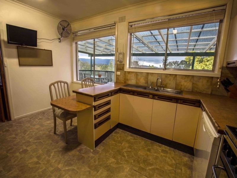 130 Belmont Road East, Croydon South VIC 3136