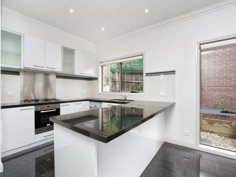4/66-68 Leicester Ave, Glen Waverley VIC 3150