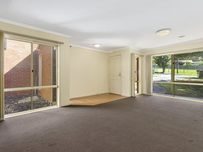4A Vinter Avenue, Croydon VIC 3136