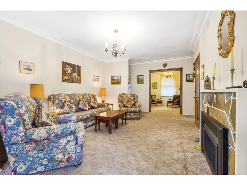 21 Romoly Drive, Forest Hill VIC 3131