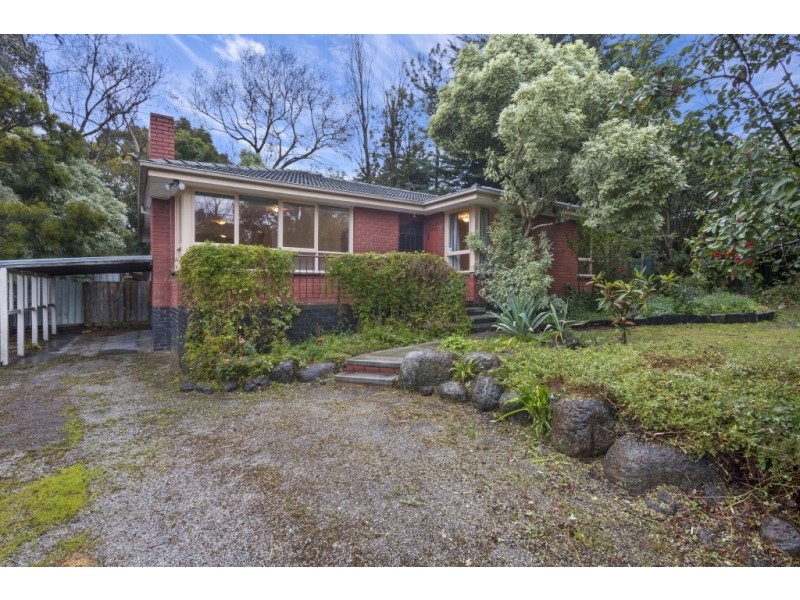 18 Kincumber Drive, Croydon VIC 3136