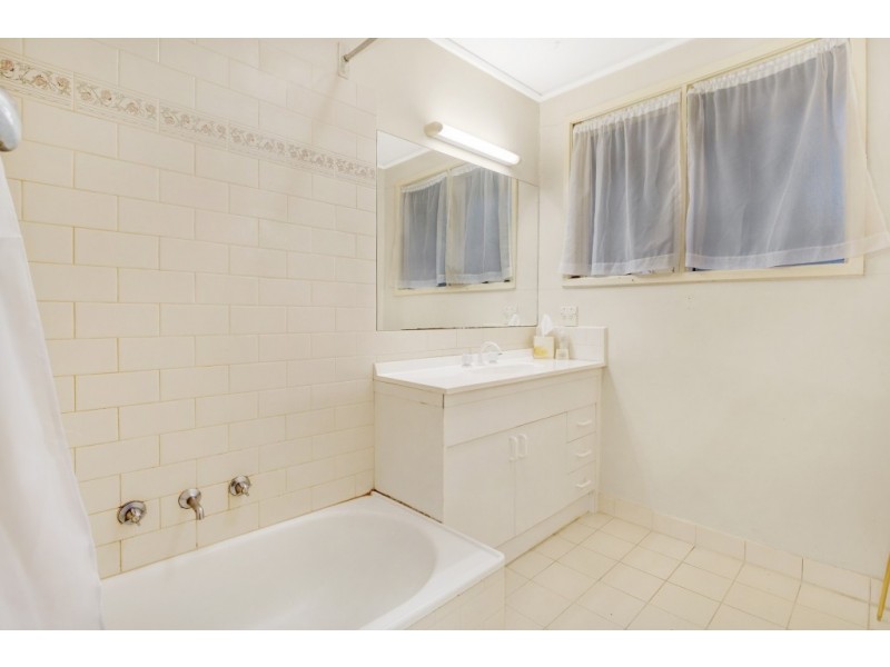 18 Kincumber Drive, Croydon VIC 3136