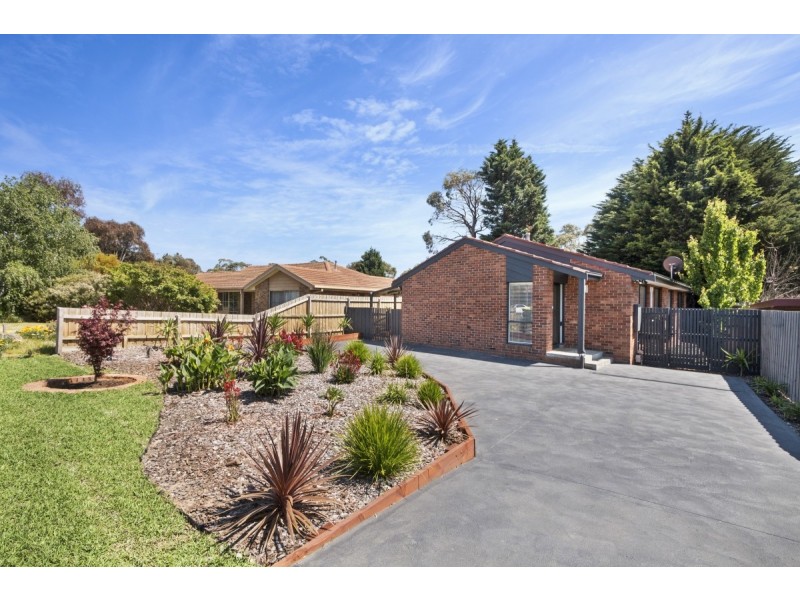 2 Ullara Court, Frankston VIC 3199