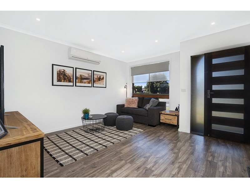 2/30 Simpson Drive, Dandenong North VIC 3175