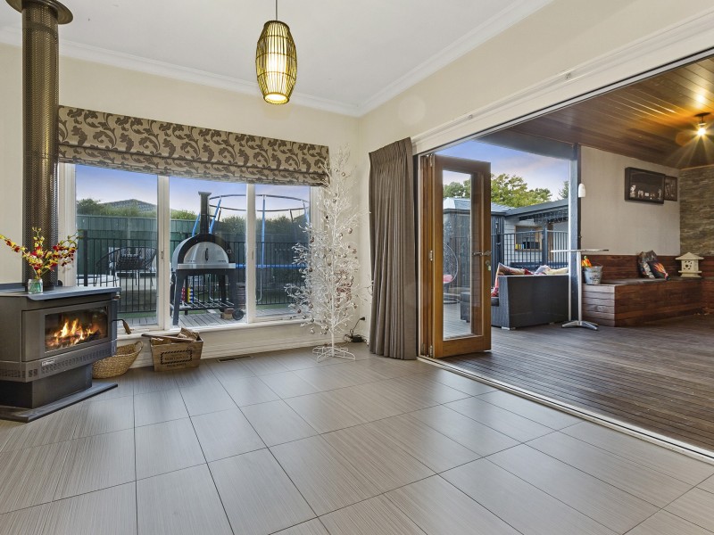 22 Piperita Road, Ferntree Gully VIC 3156