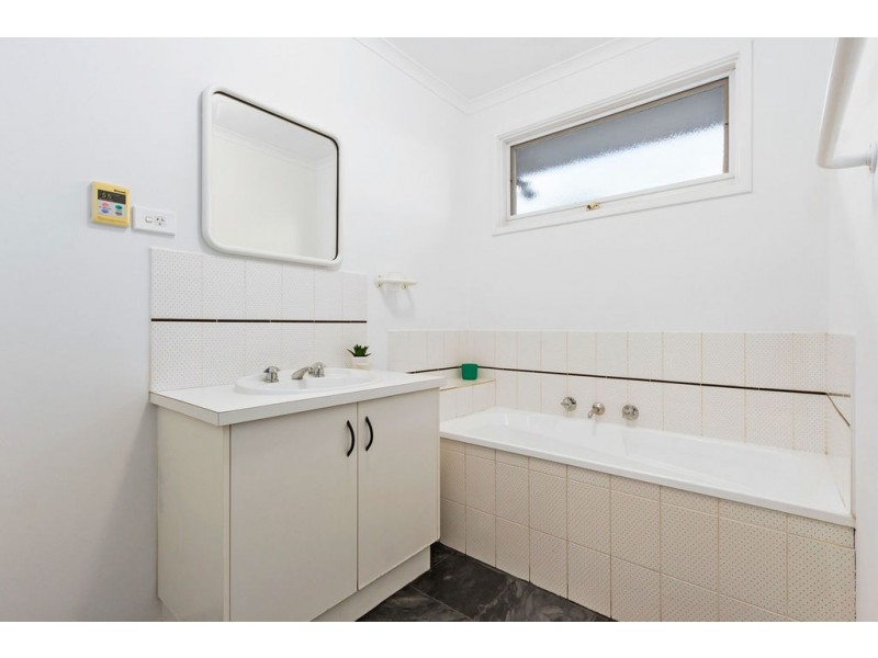 16 Marraroo Close, Bayswater North VIC 3153