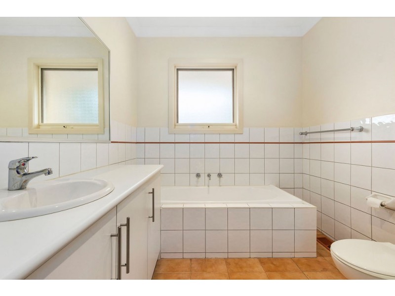 1/28 CARCOOLA ROAD, Ringwood East VIC 3135