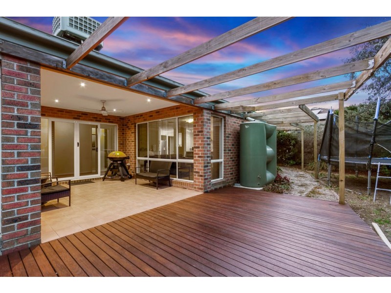 42 Kilcunda Drive, Rowville VIC 3178