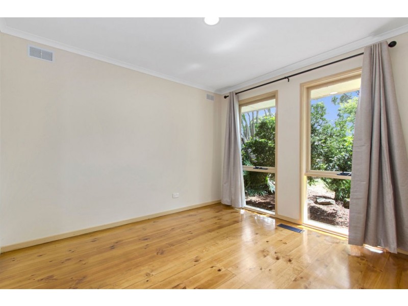 8 Carol Street, Scoresby VIC 3179