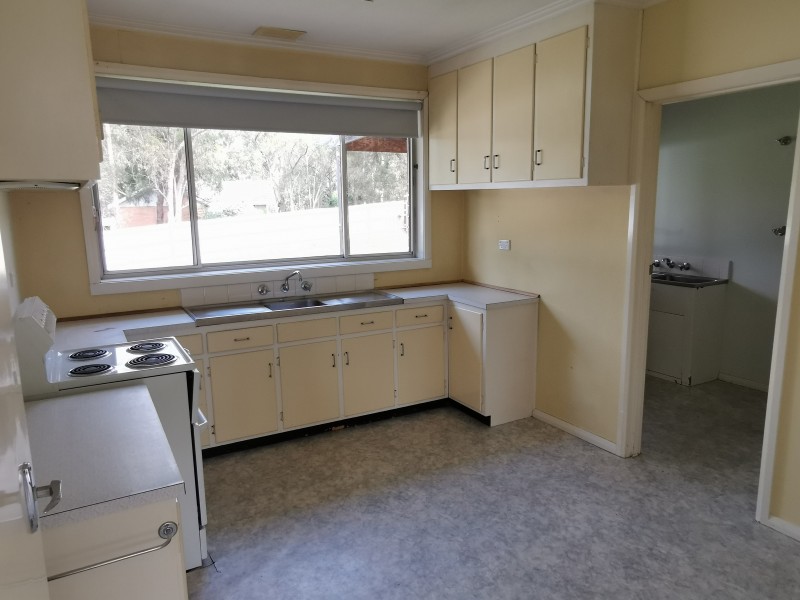 34 Hawthory Road, Kilsyth VIC 3137