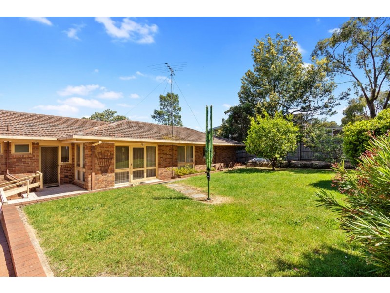 4 Linton Court, Berwick VIC 3806