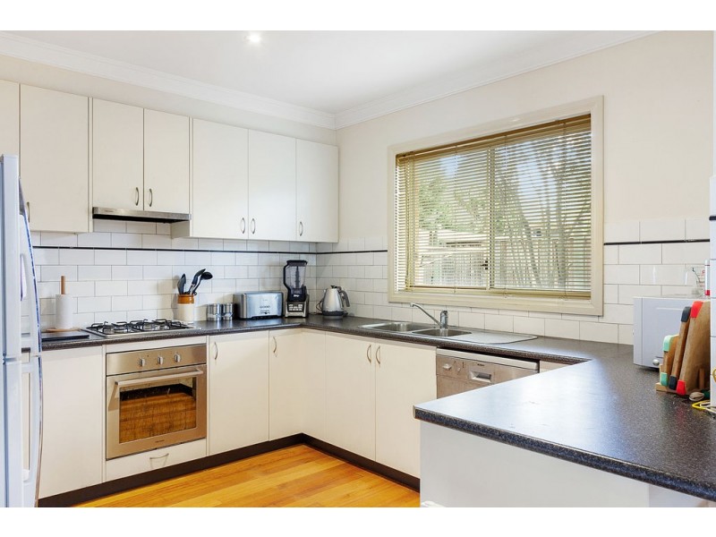 2/28 Carcoola Road, Ringwood East VIC 3135