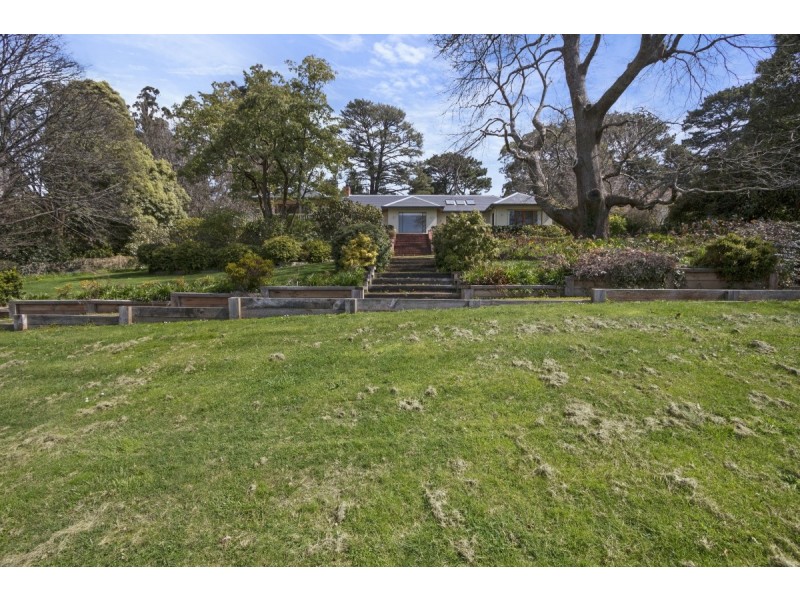 41-43 Falls Road, Kalorama VIC 3766