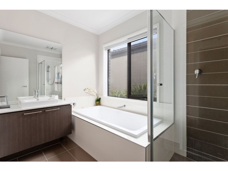 7 Nattai Street, Craigieburn VIC 3064