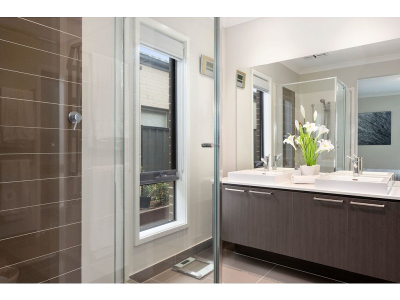 7 Nattai Street, Craigieburn VIC 3064