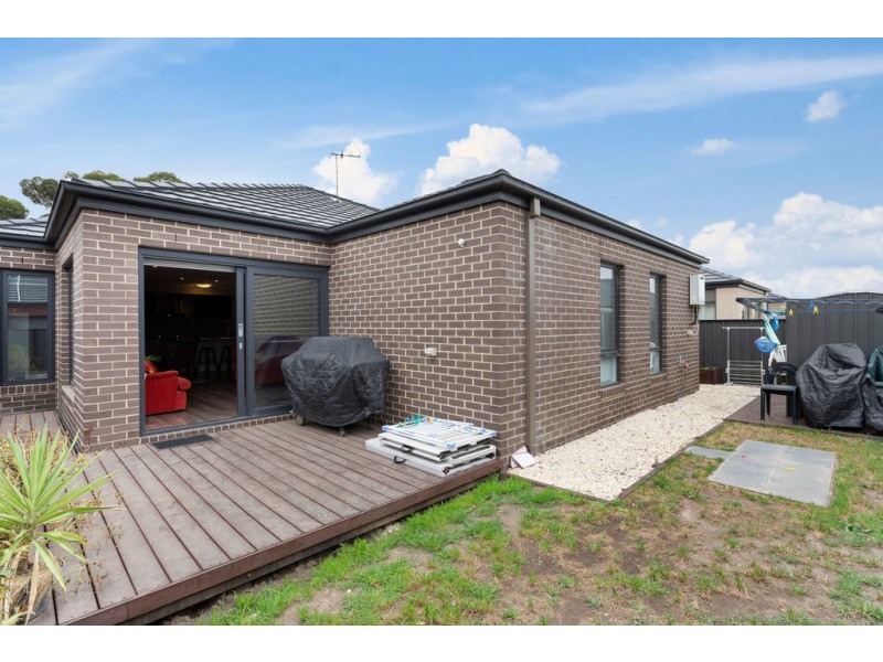 7 Nattai Street, Craigieburn VIC 3064