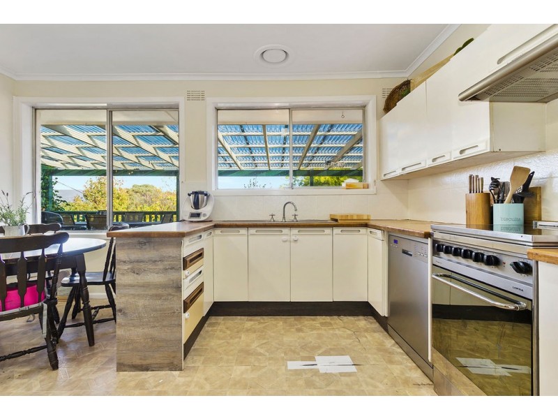 130 Belmont Road East, Croydon South VIC 3136