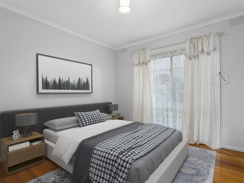 13 CRANBOURNE DRIVE, Cranbourne VIC 3977