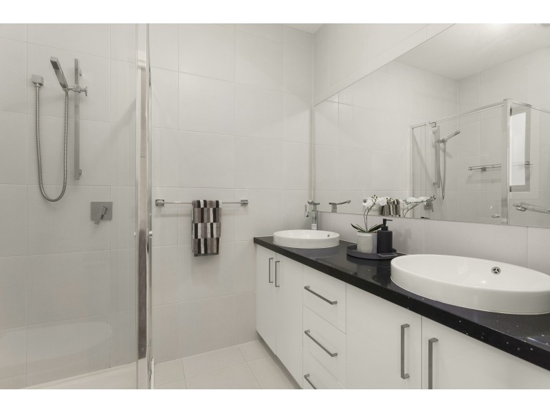 2/16 Box Hill Crescent, Mont Albert North VIC 3129