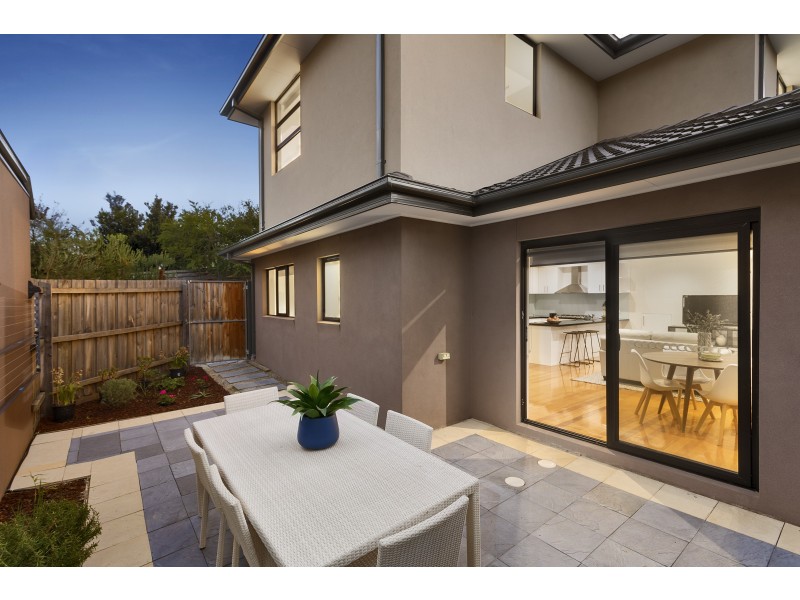 2/16 Box Hill Crescent, Mont Albert North VIC 3129