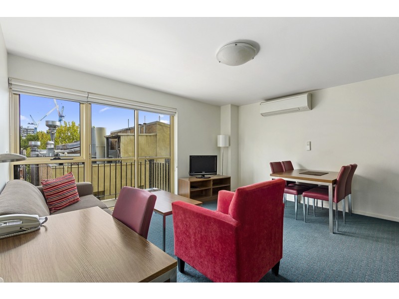 201/2 Finlay Place, Carlton VIC 3053