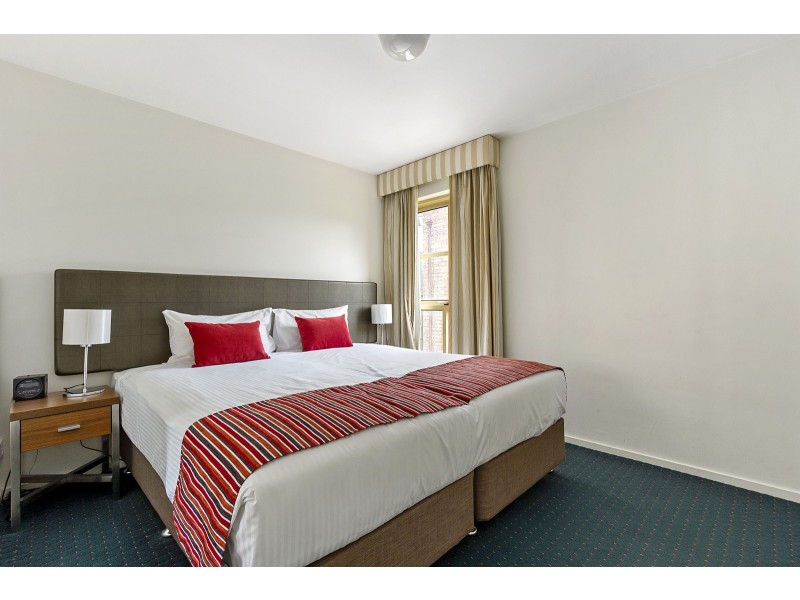 201/2 Finlay Place, Carlton VIC 3053