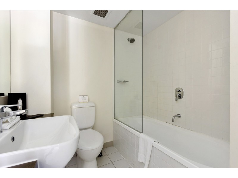 201/2 Finlay Place, Carlton VIC 3053