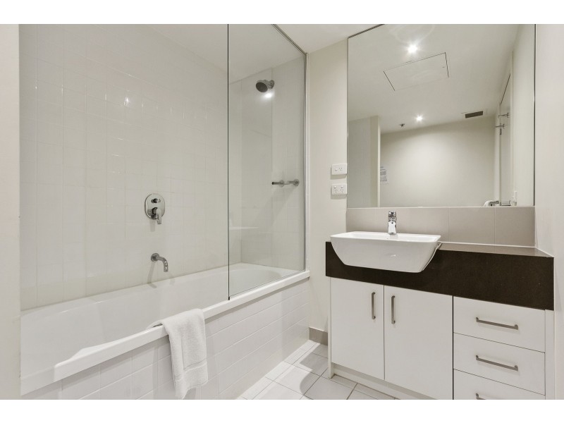 206/2 Finlay Place, Carlton VIC 3053