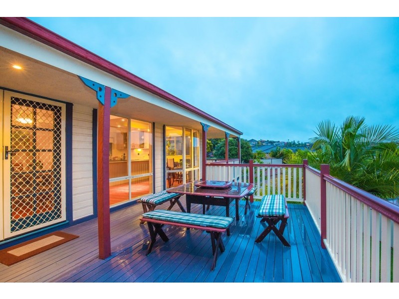 6 Duror Street, Pacific Pines QLD 4211