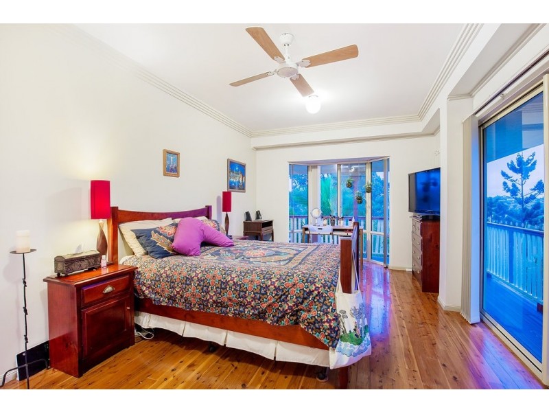 6 Duror Street, Pacific Pines QLD 4211