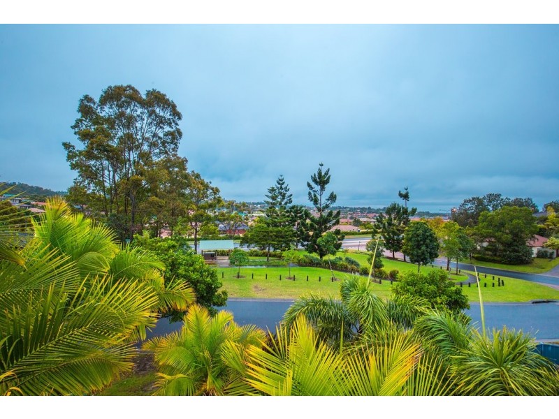 6 Duror Street, Pacific Pines QLD 4211