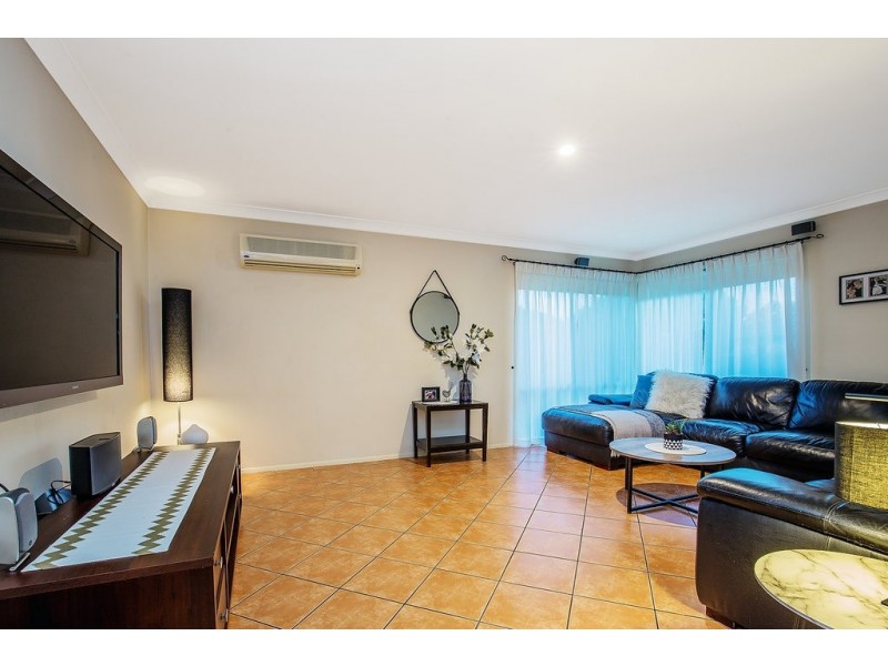 21 Murchison Street, Pacific Pines QLD 4211