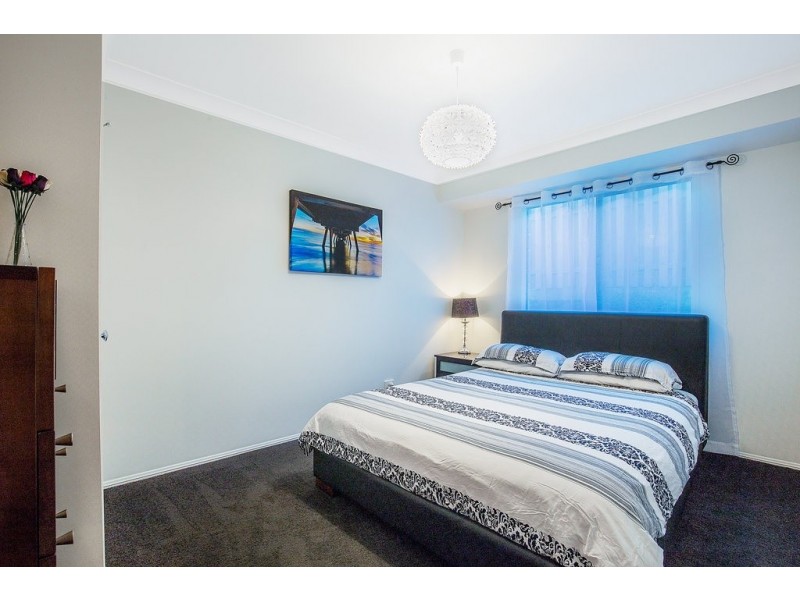 21 Murchison Street, Pacific Pines QLD 4211