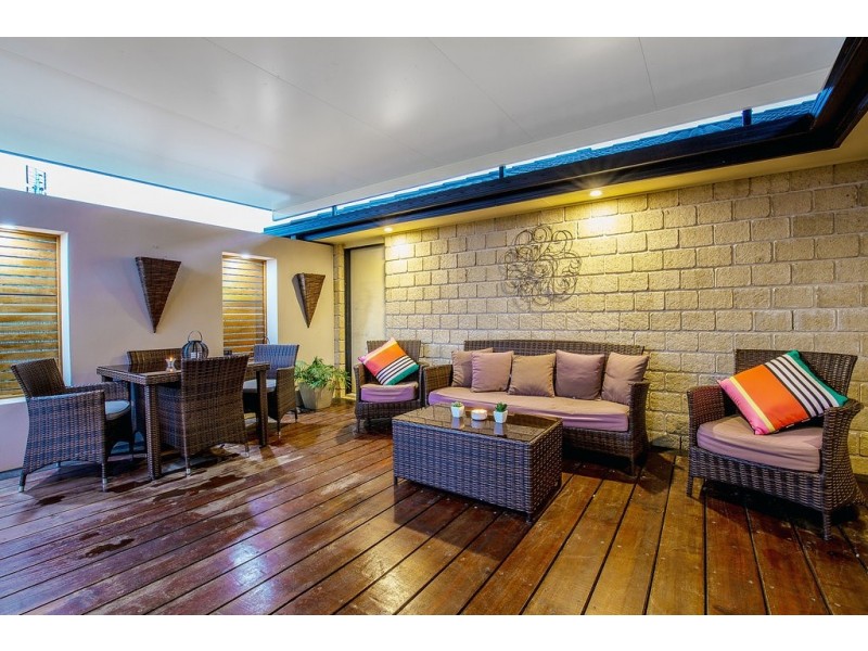 21 Murchison Street, Pacific Pines QLD 4211