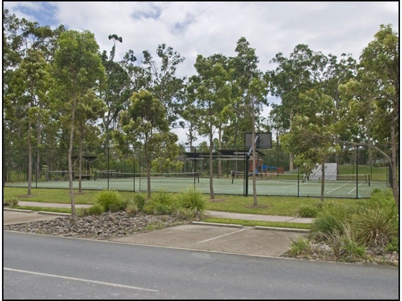 24 Emmaville Crescent, Ormeau QLD 4208