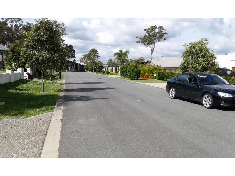 24 Emmaville Crescent, Ormeau QLD 4208